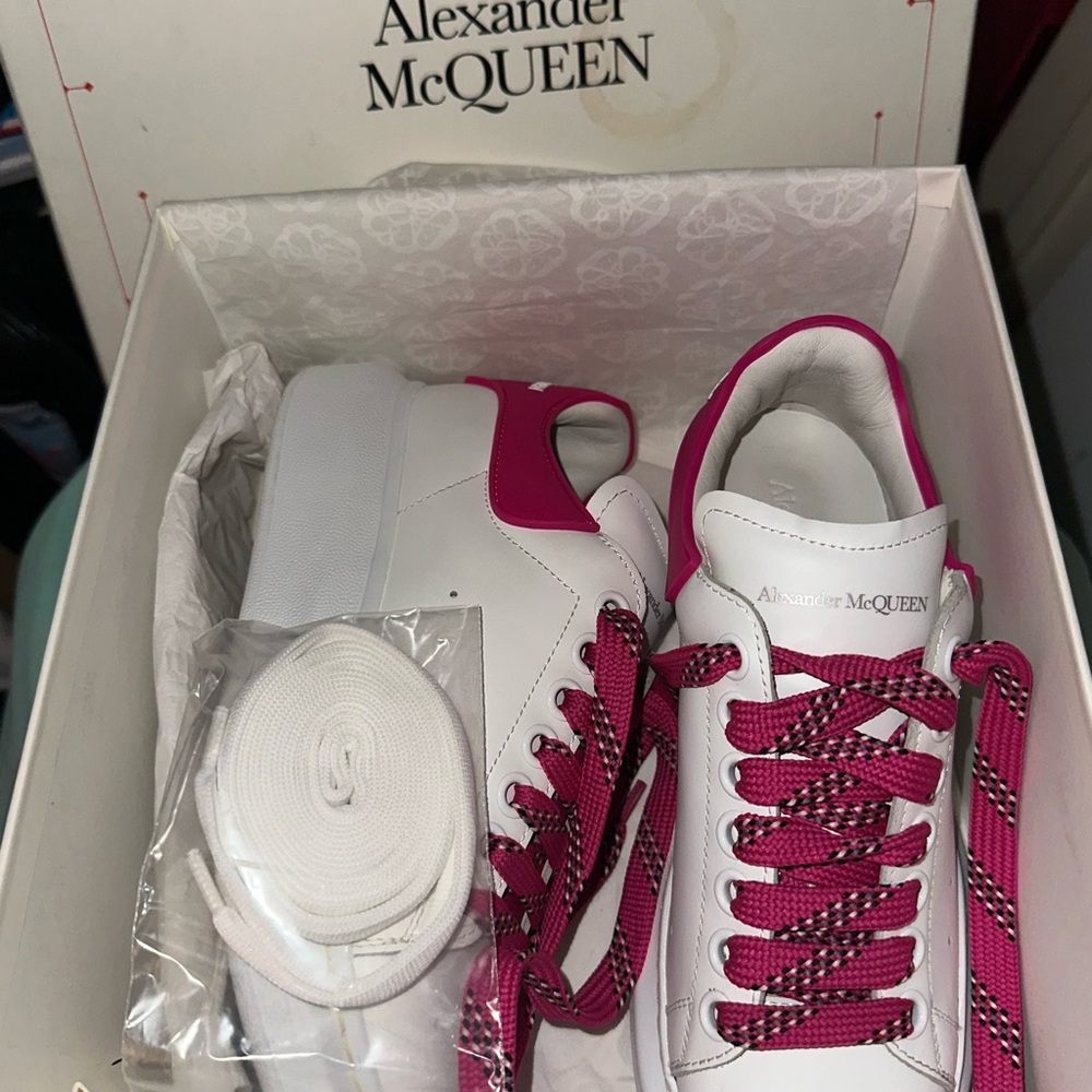 Alexander McQueen Women's White and Pink Sneakers